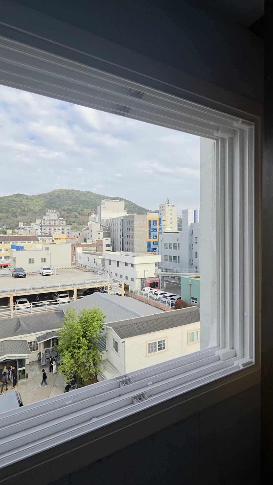 안방 이중창 교체 후 2